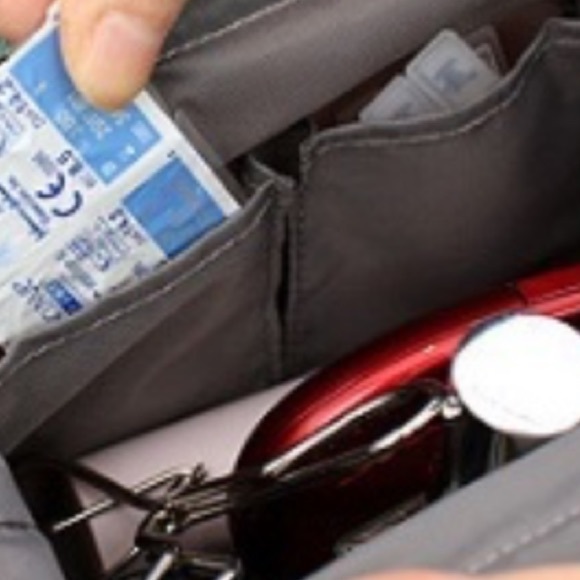 Travel Make-Up Pouch - Picture 4 of 4