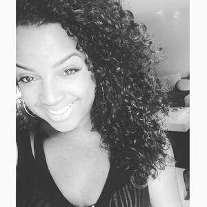 Meet your Posher, Noemie