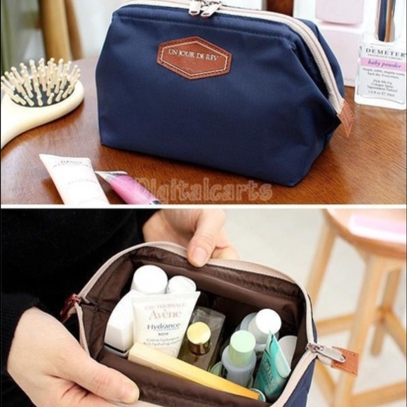 Travel Make-Up Pouch - Picture 3 of 4