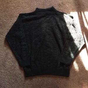 Geometric print mock turtleneck