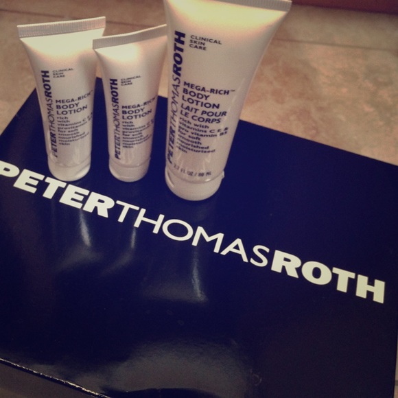 2.7 FL OZ PETER THOMAS ROTH CLINICAL SKIN CARE +2