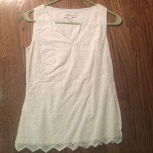 Vineyard vines eyelet top