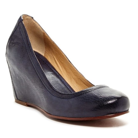Frye Carson wedge