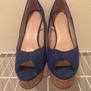 F21 Navy Pumps