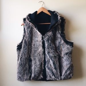 ❌SOLD❌🍂FALL PREVIEW🍁Reversible Fur Vest