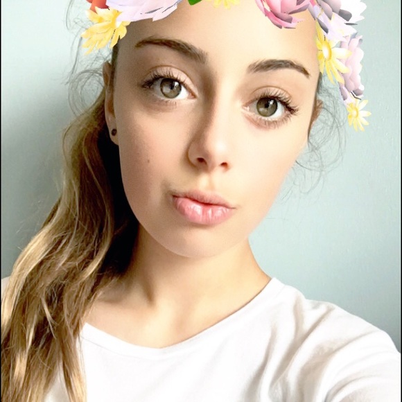 Meet your Posher, Maya