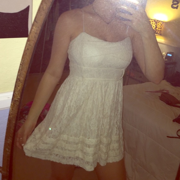 White Lace fit&flare dress