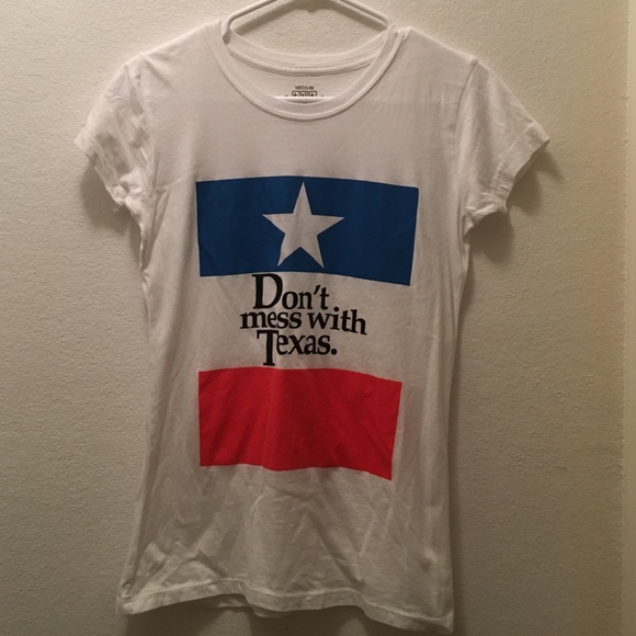 Don't mess with Texas fitted tee
