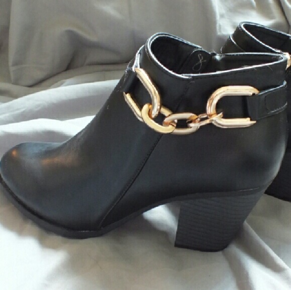 Flash sale🎉 Stylish Heeled Booties