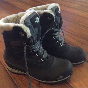 The North Face Women's Verbera Chilkat boots SZ 10