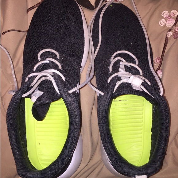 Nike Roshes from Nike ID - Picture 2 of 4