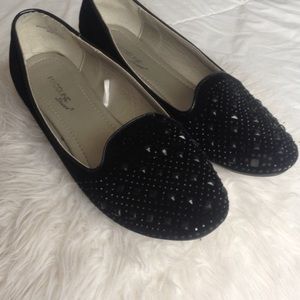 CUTE Black Studded Flats