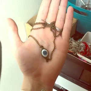 non tangle third eye necklace