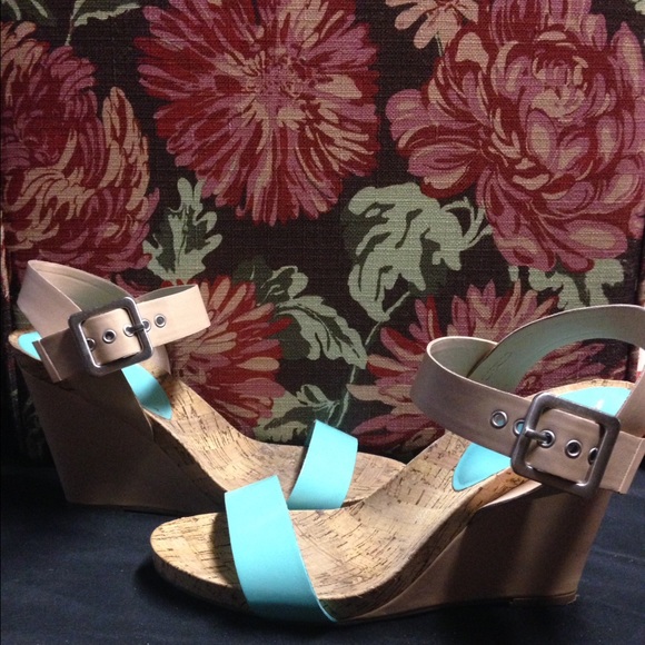 Turquoise wedges - Picture 1 of 4