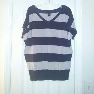 Navy & grey knit top...