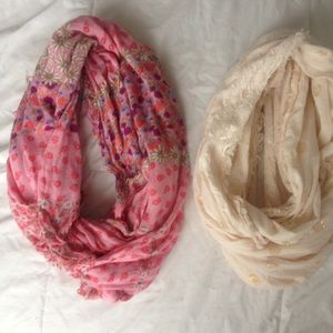 2 PERFECT INFINITY SCARFS FOR THE PRICE OF 1 !!