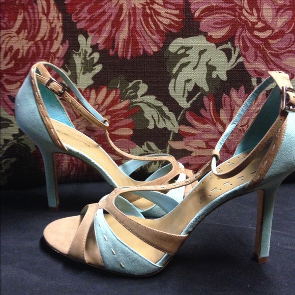 Suede heels - Picture 1 of 4
