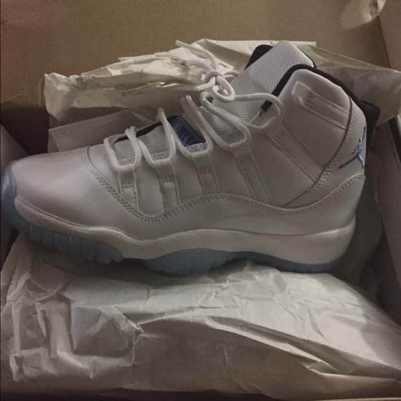 Size 4y Jordan sneakers