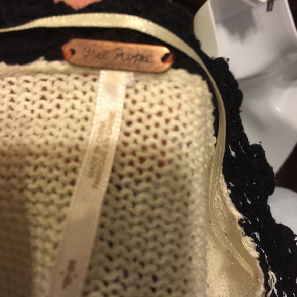 Free People crochet sweater/3$15 - Picture 4 of 4