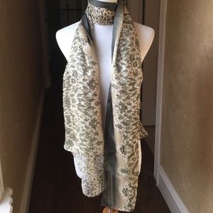 Animal print oblong scarf