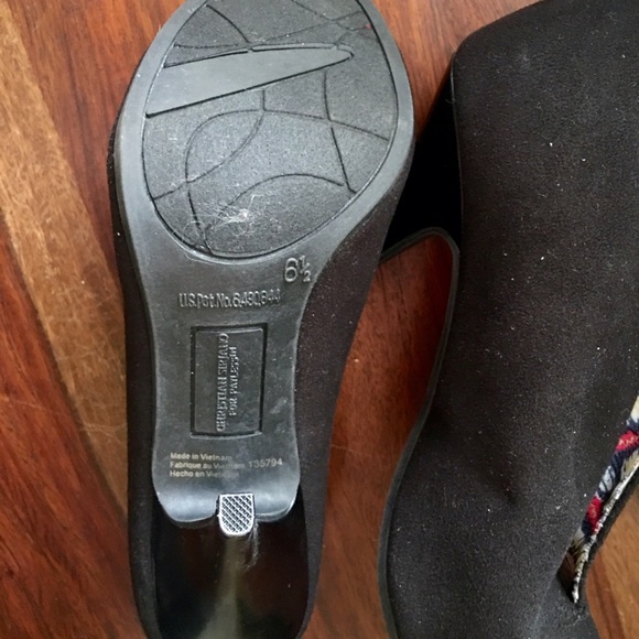 Peep Toe Heel - Picture 2 of 4