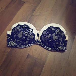Strapless/multi way bra