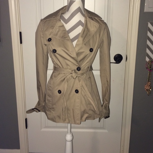 Brand new! American eagle tan trench-coat jacket