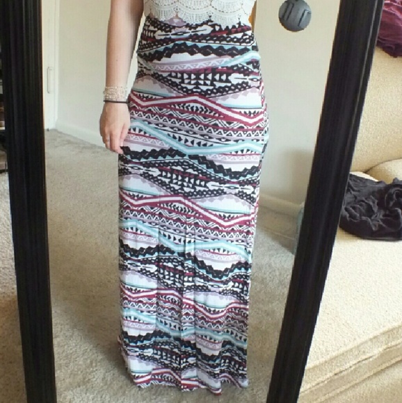 🎉1 hr sale🎉 Convertible Aztec Maxi Skirt & Dress