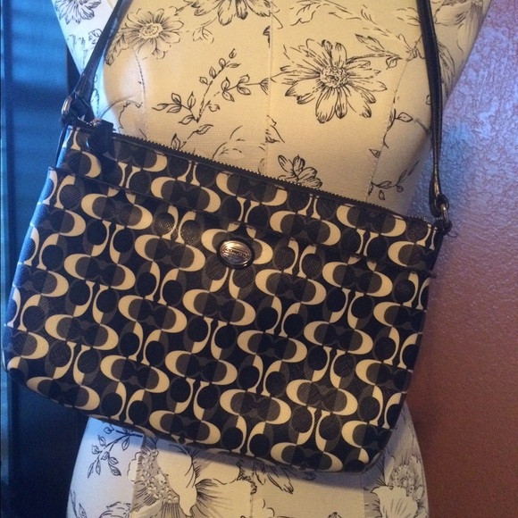 A nice coach cross body