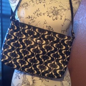 A nice coach cross body