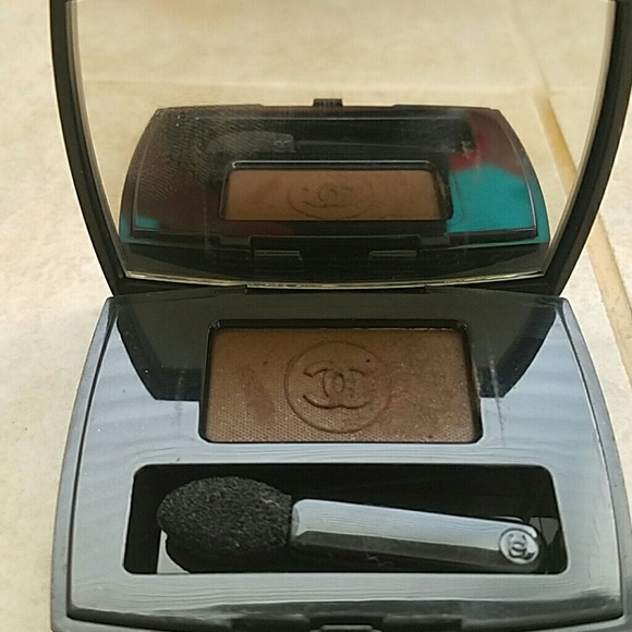 Chanel eyeshadow in Mahogany