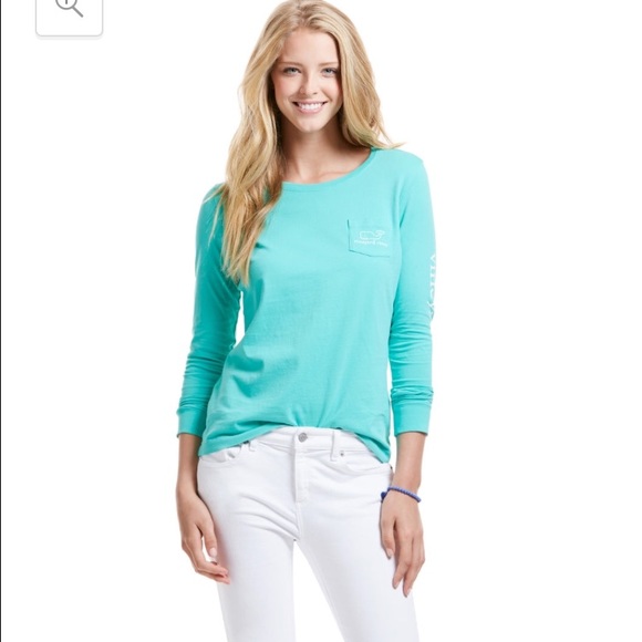 ISO Vineyard Vines pocket tee!!