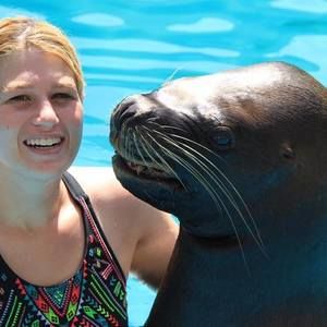 Meet your Posher, Brooke