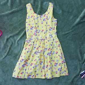 Summer dress with pockets by Tulle pinup yellow
