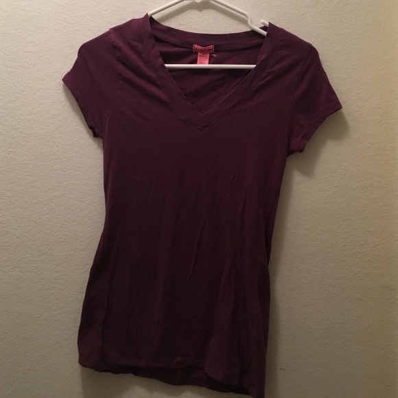 2 V-neck Shirts