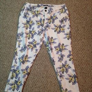 Printed denim crop pants