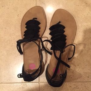 black bp sandals