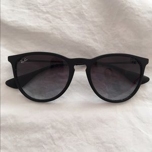 Black ray bans. Good condition.