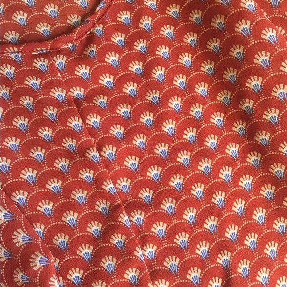 Red foreign exchange cold shoulder top - Picture 2 of 3