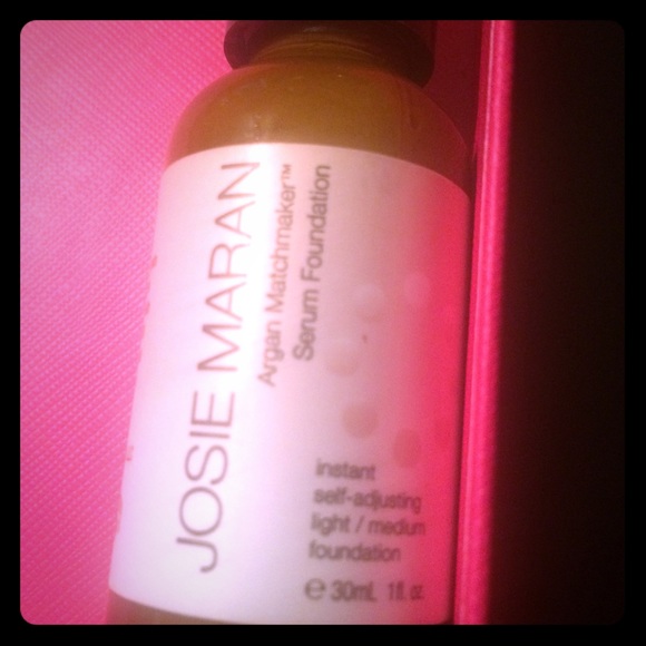 Josie Maran foundation