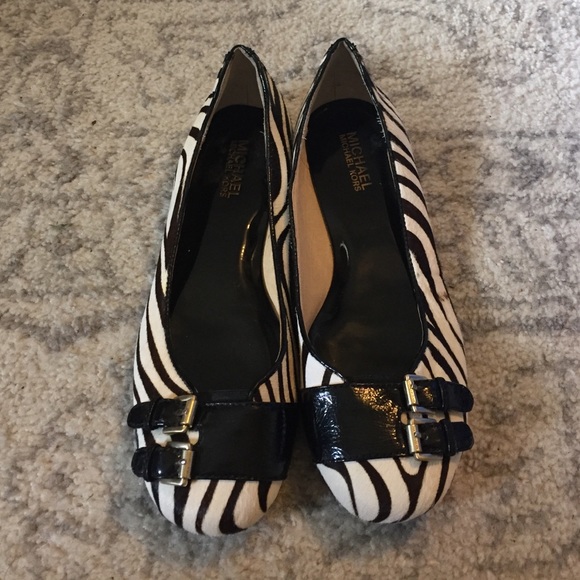 💥Final price💥 Michael Kors flats size 8