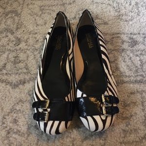 💥Final price💥 Michael Kors flats size 8