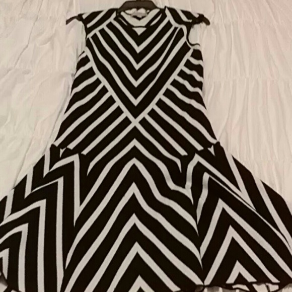 Banana Republic B&W knit Dress