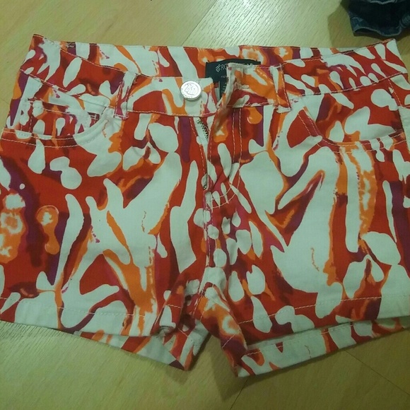 3 pair of Girls shorts - Picture 2 of 4