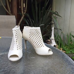Jennifer Lopez Veneto Cut Out Peep Toe Heel