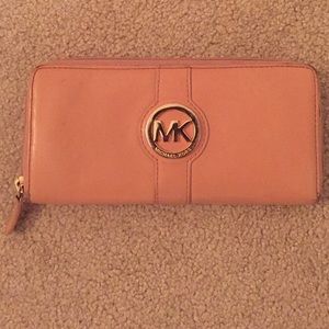 Michael Kors zip wallet