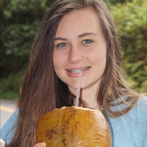 Meet your Posher, Lacey