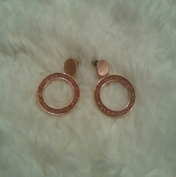 $5 Rose Gold hoop earrings