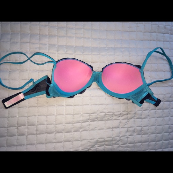 Victorious Secret PINK lace push up bra - Picture 2 of 2