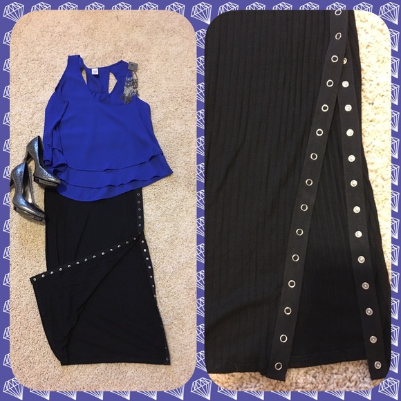 {LAST ONE} Black Rib pencil skirt w side snap - Picture 4 of 4